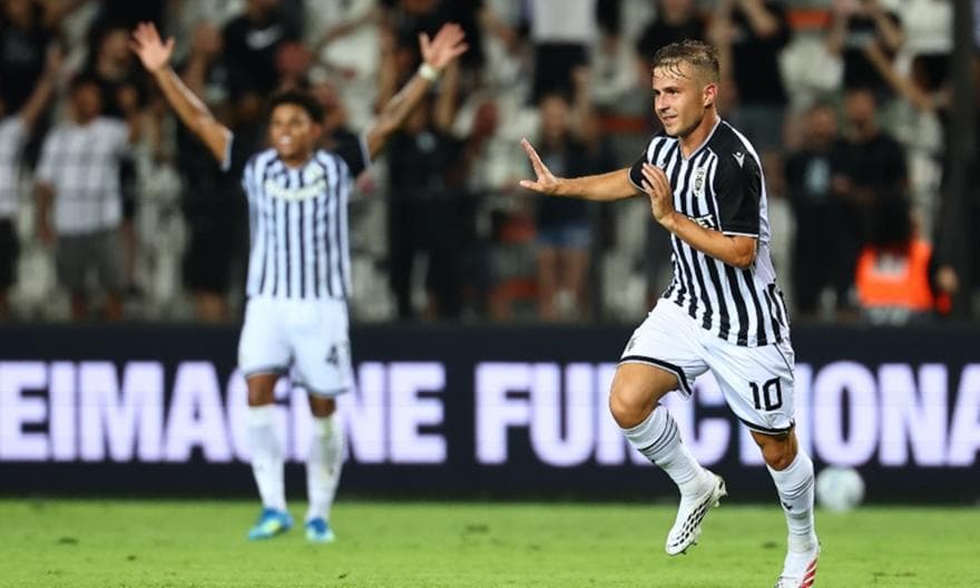 Γκολ Πέλκα για το 2-0